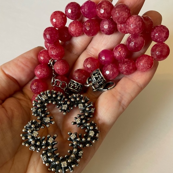 Strawberry Quartz Crystal Beads With Rhinestone Pendant. - Picture 7 of 9